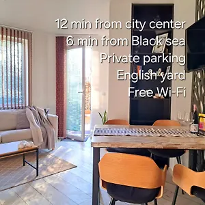 https://saint-nicholas-varna-lovely-2-bedroom-apartment-with.varna-hotels.com