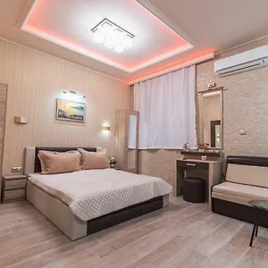 https://deluxe-studios-city-center.burgashotels.net